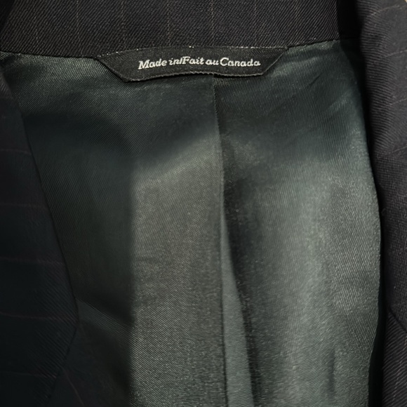 Suit - Picture 3 of 7